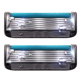 2 razor cartridges with water droplets on the blades